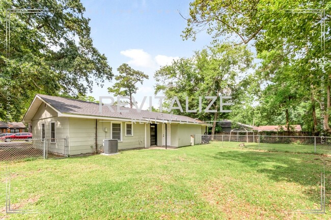 Building Photo - 1815 Ogburn Ave