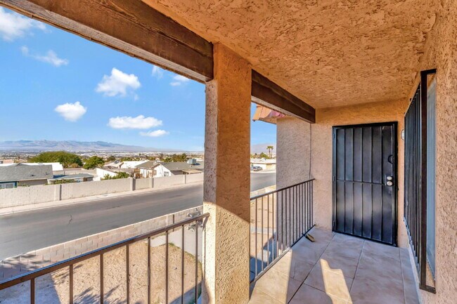 Building Photo - 2257 Exeter Dr