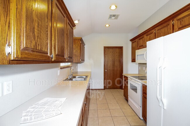 Building Photo - 4009 Western Heights Ave