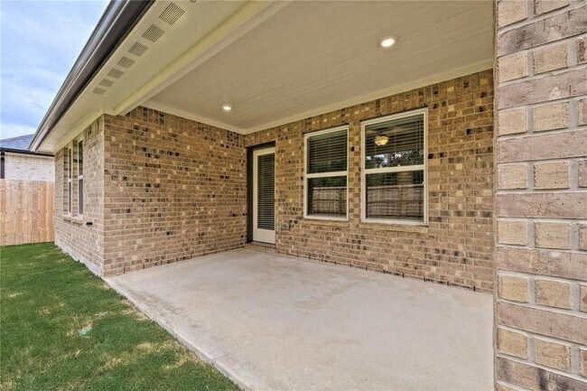Building Photo - 17502 Rosette Grass Dr