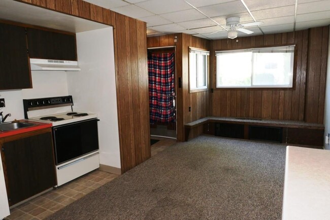 Kitchen Area - 1939 University Ave