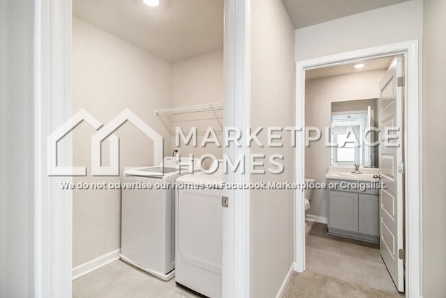 Building Photo - 48 Silver Birch Pass