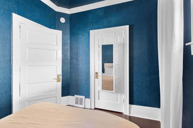 Building Photo - Sunny Two-Story Wash Park Bungalow