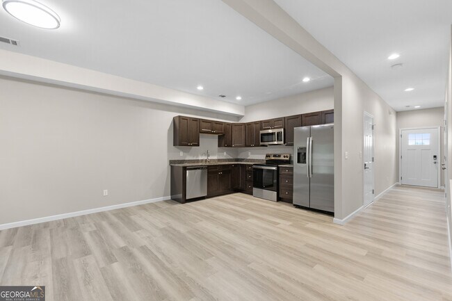 Building Photo - 20 Breanna Way