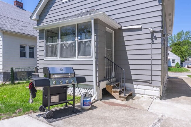 Building Photo - 19620 Ormiston Ave