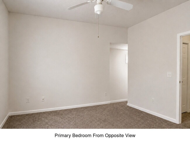 Building Photo - 3-Bedroom Pet Friendly Home with Fenced Backyard Near GA-400