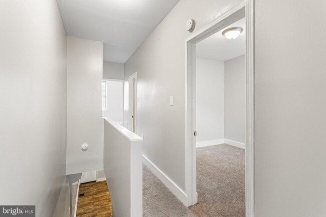 Building Photo - 544 N Allison St