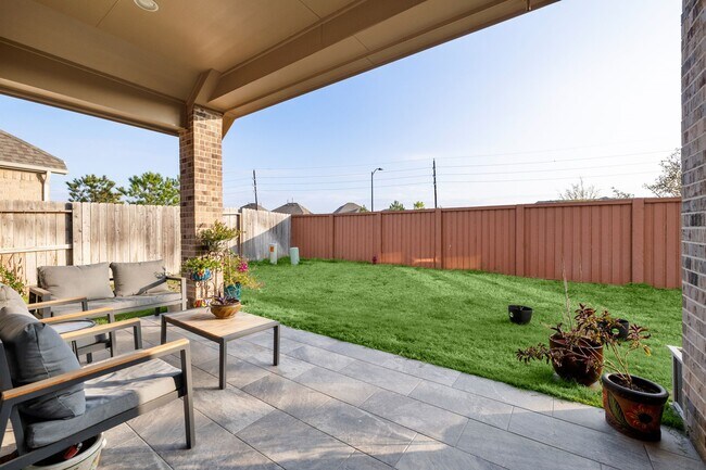 Building Photo - 23039 Birchwood Valley Ln