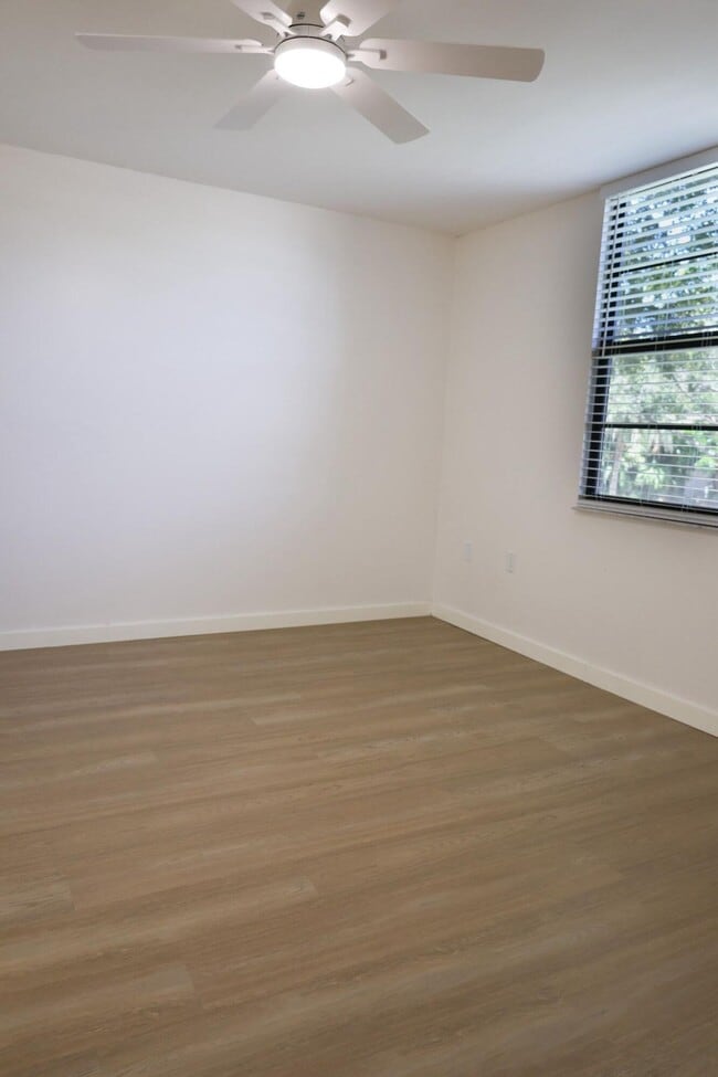 Building Photo - 3500 Whitehall Dr