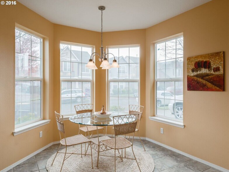 Dinning - 6241 SW 205th Avenue
