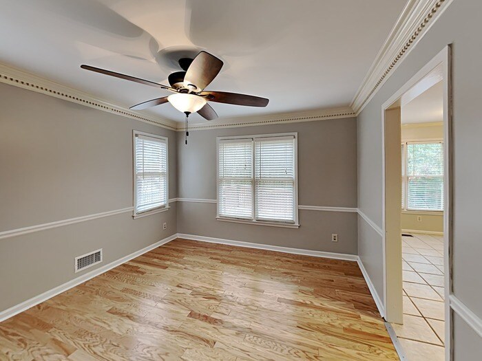 Building Photo - 8878 Carroll Manor Dr