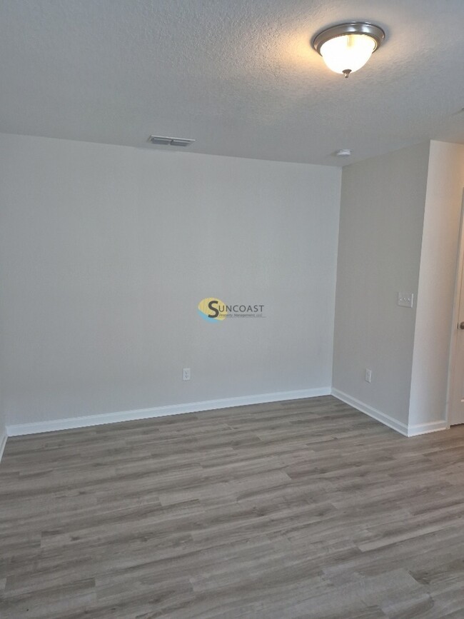 Building Photo - 9243 Western Way