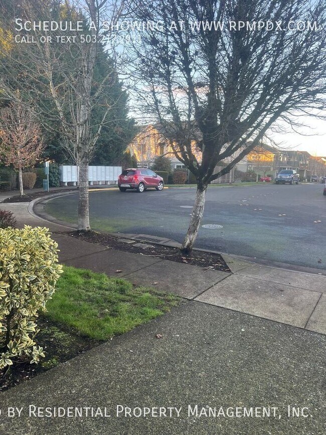 Building Photo - 17284 SW Pleasanton Ln