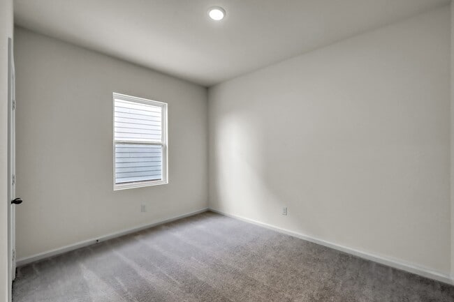 Building Photo - 15009 Ronan Dr