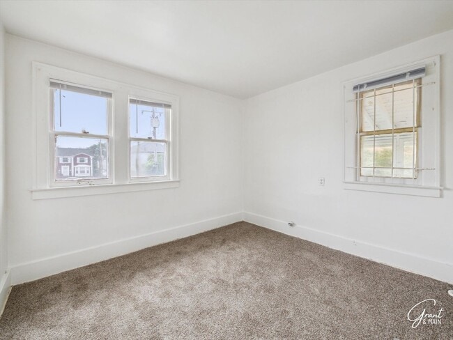 Building Photo - 14702 Winthrop St