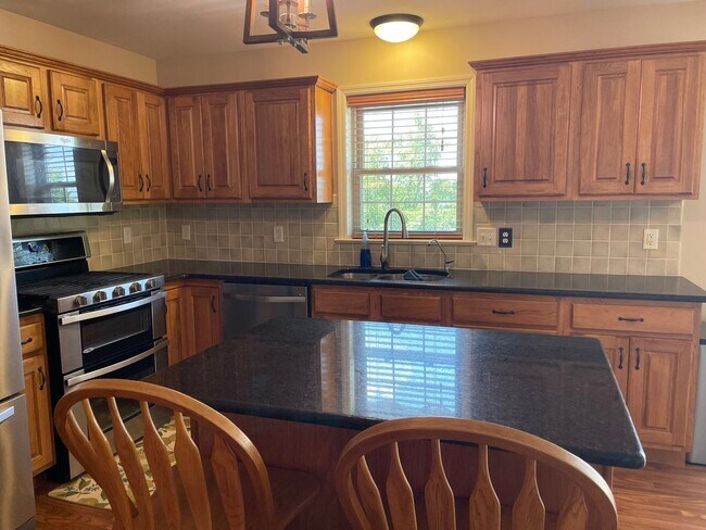 Building Photo - Beautiful Luxury Townhome in Lancaster