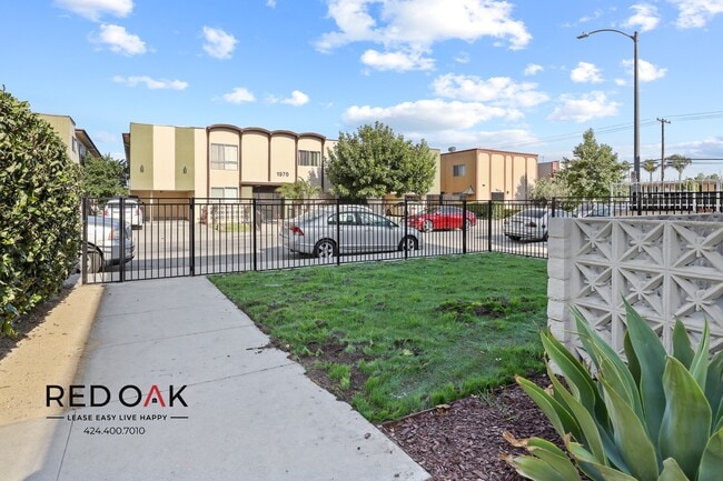 Building Photo - 1965 S Garth Ave