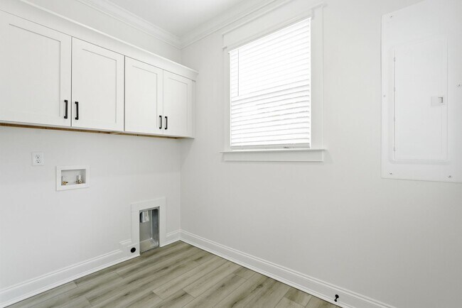 Building Photo - Lowcountry Charm Meets Modern Living -- New Construction in Savannah