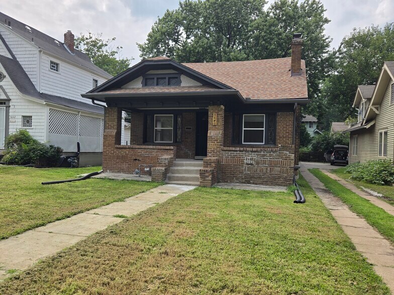 Front yard - 5640 Paseo Blvd