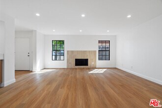 Building Photo - 2541 Stoner Ave