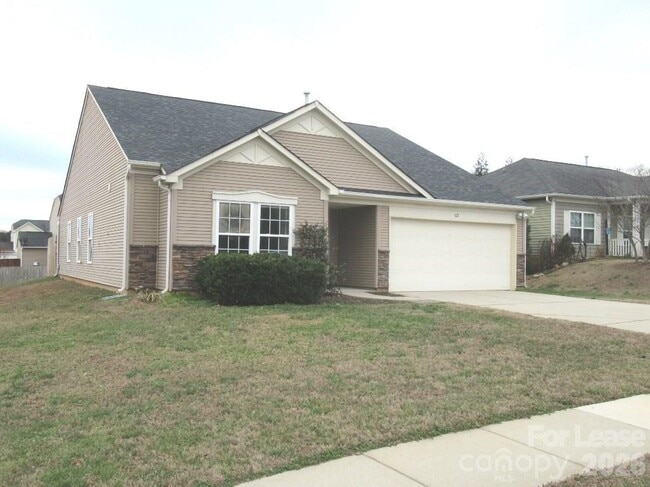 Building Photo - 122 Anastasia Ln