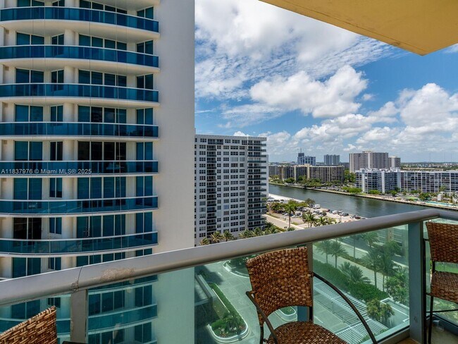 Building Photo - 2501 S Ocean Dr