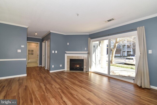 Building Photo - 20301 Beechwood Terrace