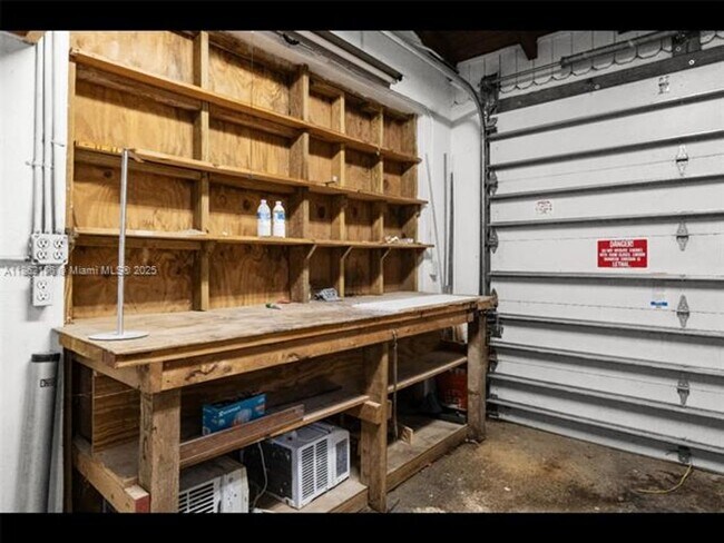 Building Photo - 5191 SW 67th Ave
