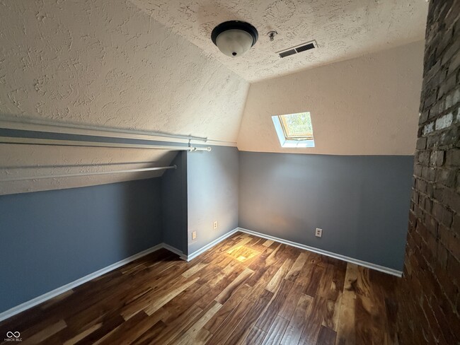 Building Photo - 1839 Talbott St