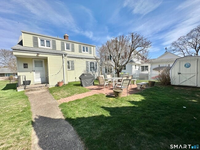 Building Photo - 40 Parkway S