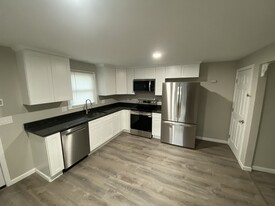 Building Photo - 149 Darling St