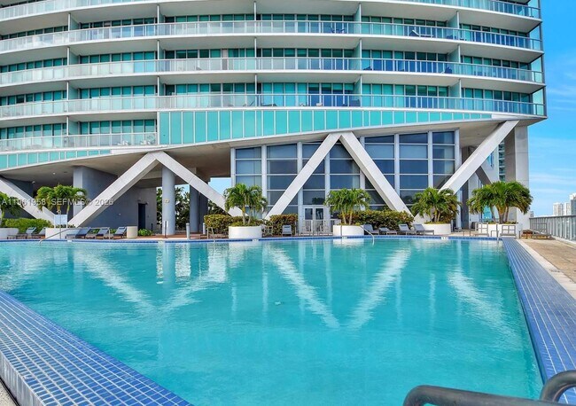 Building Photo - 888 Biscayne Blvd