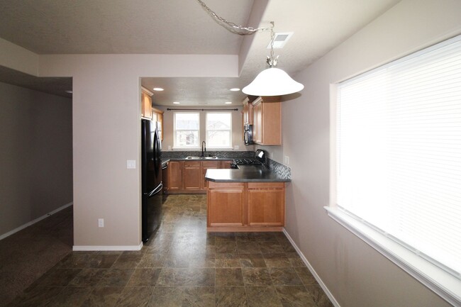 Building Photo - 3 bedroom, 2 bath home in Pasco