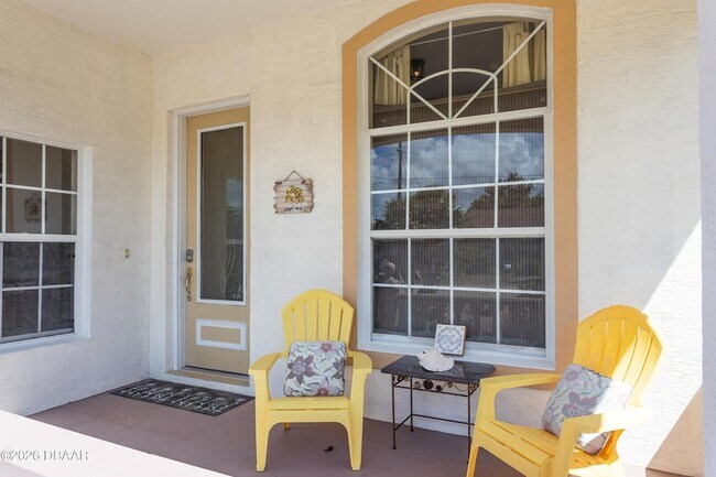 Building Photo - 497 Grandview Ave