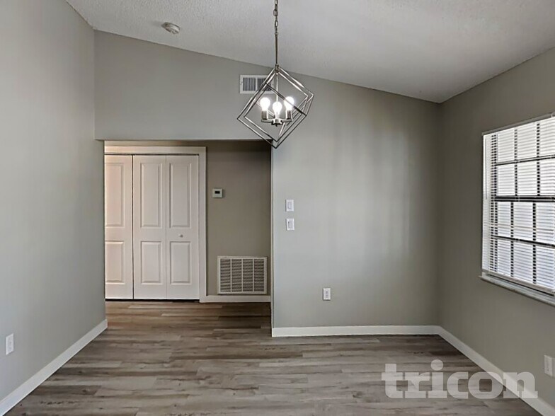 Building Photo - 13079 Spencer Ct