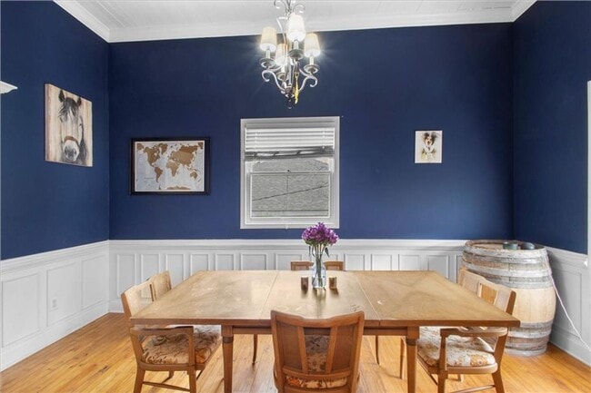 Building Photo - Cozy 4 Bed, 3 Bath Home Near Downtown Opelika!