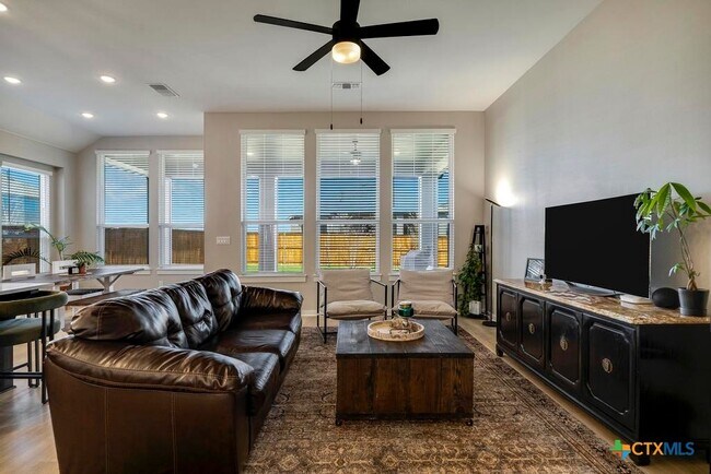 Building Photo - 5725 Huron Dr