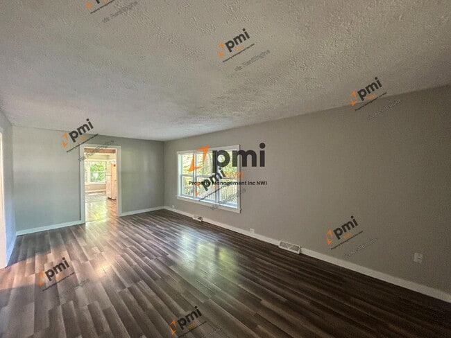 Building Photo - 14725 Bryan St
