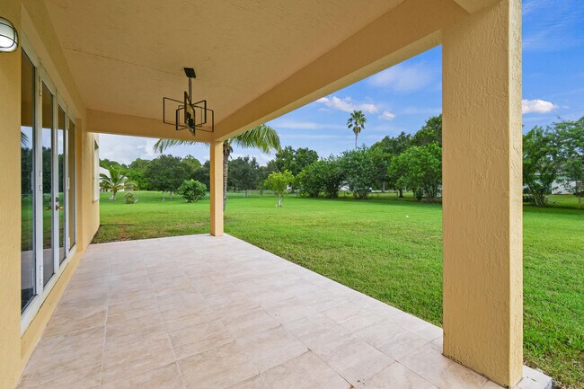 Building Photo - 15172 96th Ln N