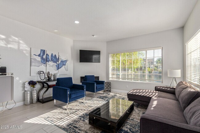 Building Photo - 1413 W Coral Reef Dr