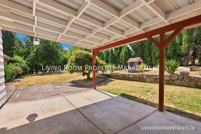 Building Photo - 6550 Beam St