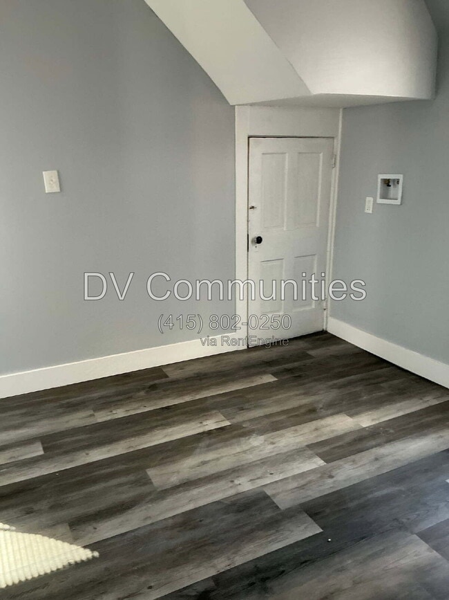 Building Photo - 2084 W 81st St