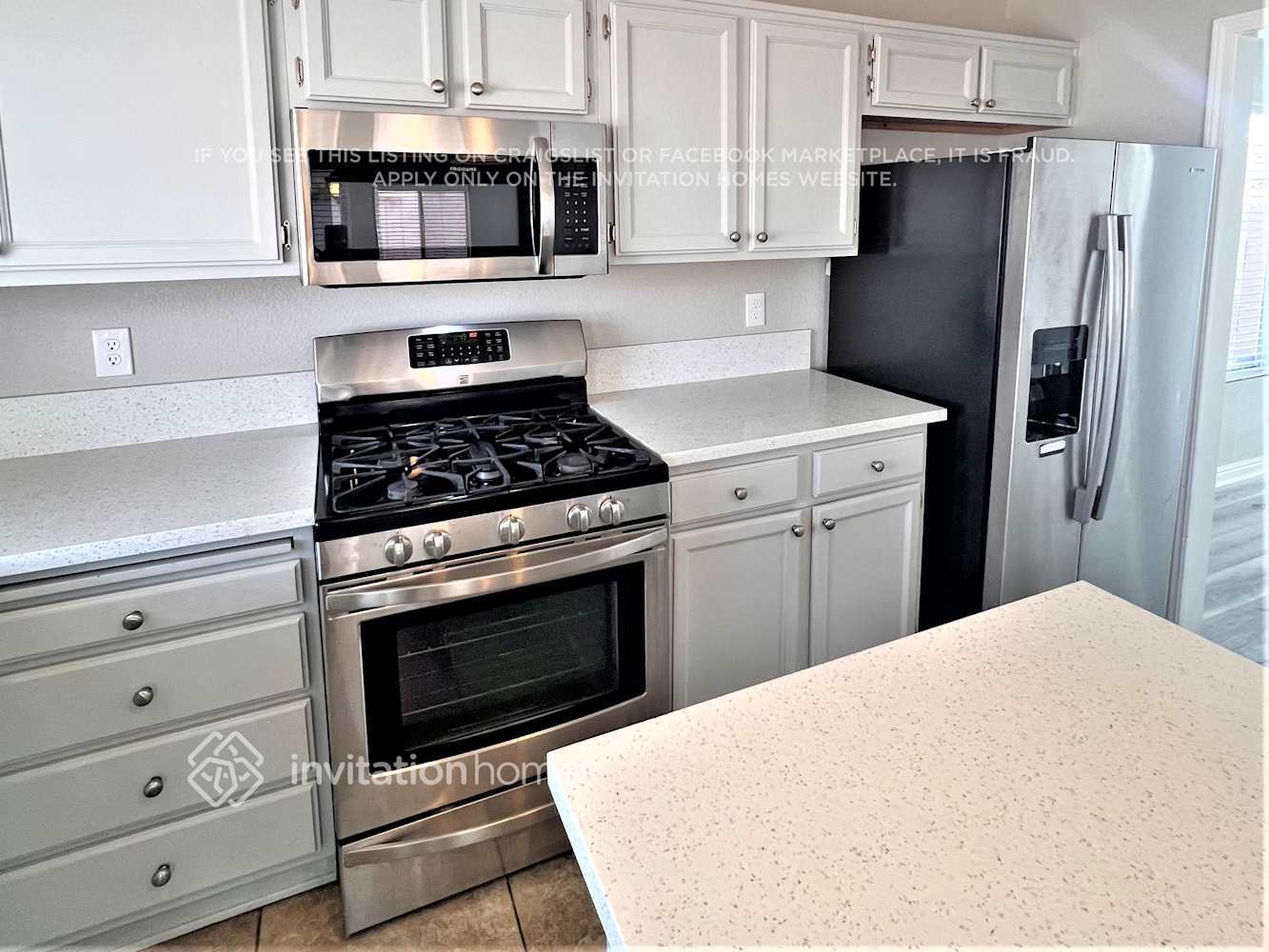 Building Photo - 415 Opal Dr