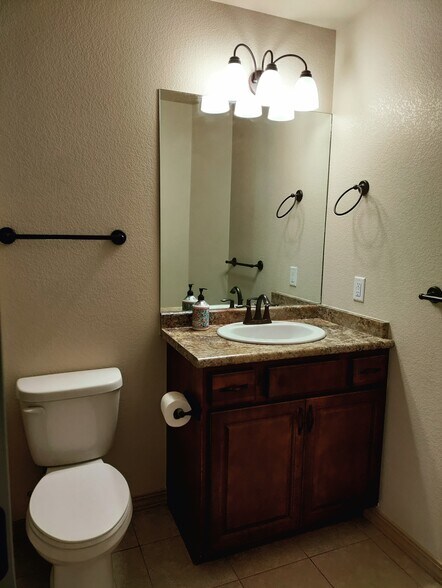 Building Photo - 2310 Cliffmoor Ln