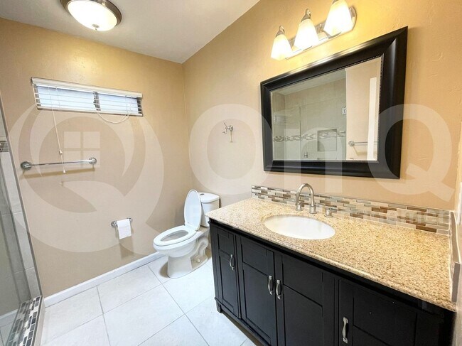 Building Photo - 4851 E Paseo del Bac