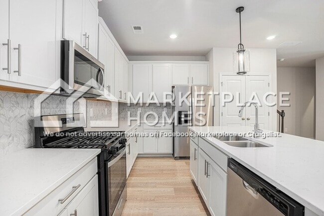 Building Photo - 2115 Avalon Rdg