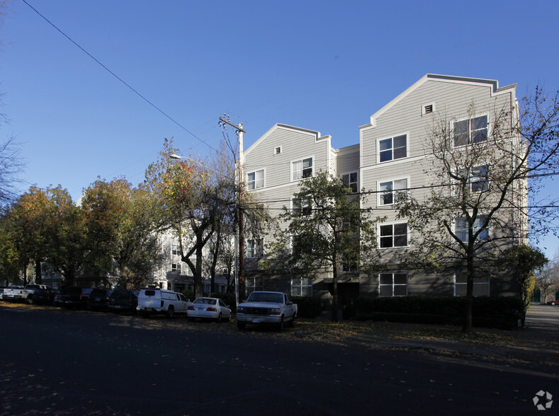 Building Photo - Buckman Heights