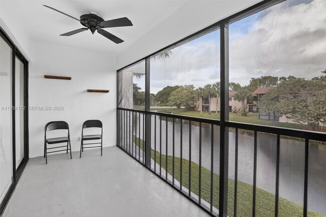 Building Photo - 200 Lakeview Dr