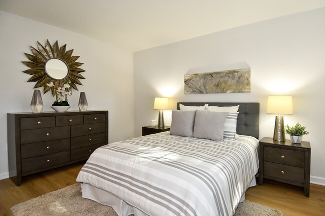 Building Photo - 601 G St SW