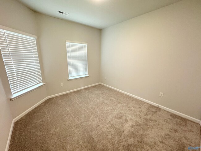 Building Photo - 207 Osceola Cir